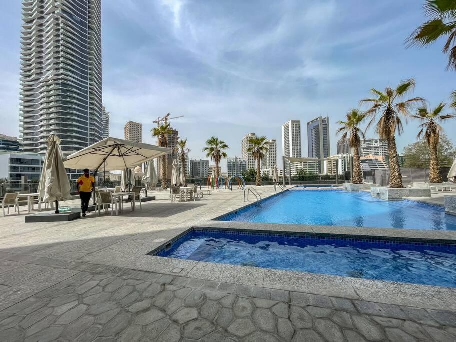 Cozy Studio In Sparkle Tower Jbr By Suiteable Dubaj Exteriér fotografie